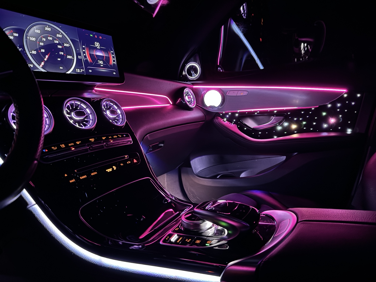 Individuell integrierte Ambientebeleuchtung im Cockpit